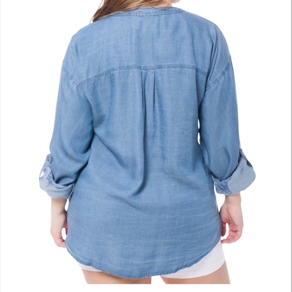 Collarless Chambray Button Down Short - Plus size - Picture 3 of 4